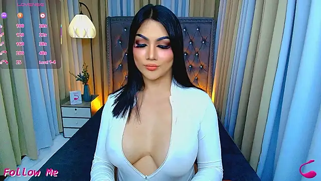 Laureen Hilton online show from March 20, 11:48 am