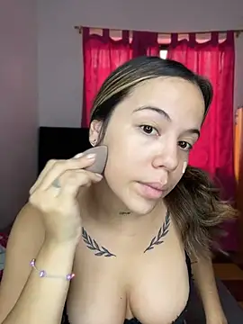 estefasinclair online show from April 21, 6:15 pm