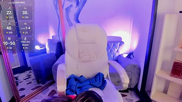 SiaFoxx  online show from April 9, 11:10 pm