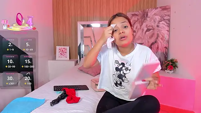 SiaFoxx  online show from March 3, 4:29 am