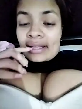 SiaFoxx  online show from April 6, 3:06 am