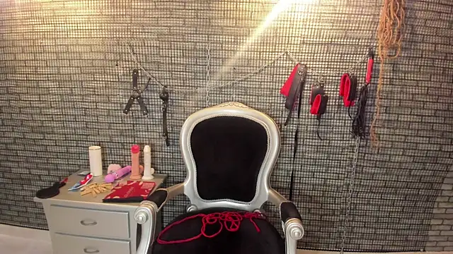 hillary bigbutt online show from April 6, 3:57 pm