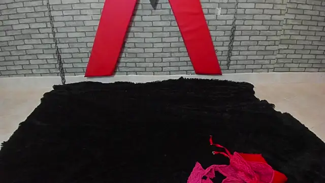 hillary bigbutt online show from May 23, 9:35 pm