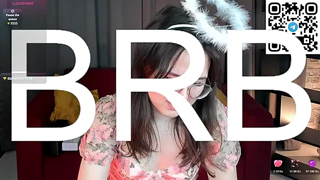 leylamirage online show from April 5, 3:00 pm