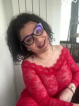 EvaPatricia online show from April 3, 2:15 pm