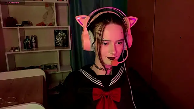 MabelDefina online show from February 19, 12:05 pm