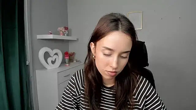 AdeleSolo online show from May 11, 5:31 am
