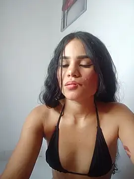 Little-Pussy19 online show from May 25, 8:52 pm