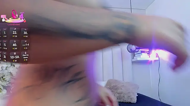 Mia Bailey  online show from May 26, 3:06 am