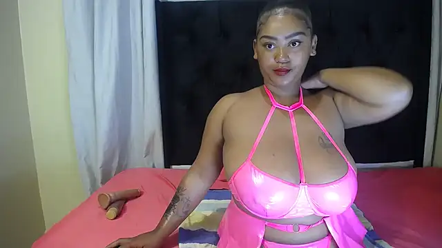 sexydiamond15 online show from May 1, 3:54 am