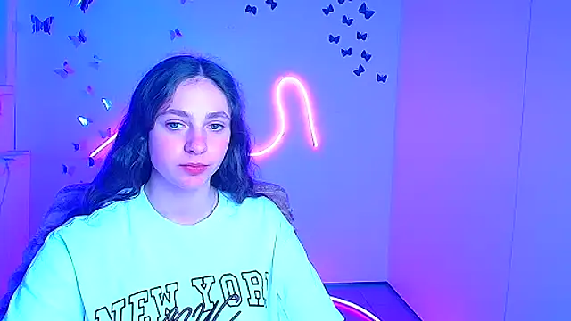 KissMeJulia online show from March 27, 6:41 pm