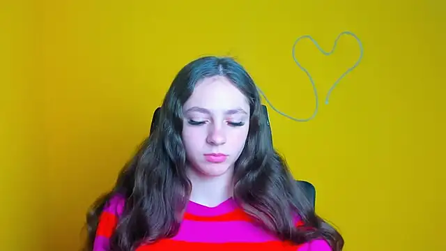 KissMeJulia online show from April 1, 5:19 am