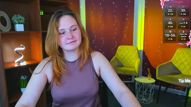 polly-cute online show from April 30, 8:57 pm