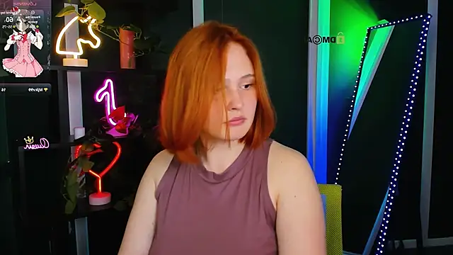 polly-cute online show from May 15, 6:32 pm