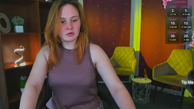 polly-cute online show from April 30, 7:19 pm