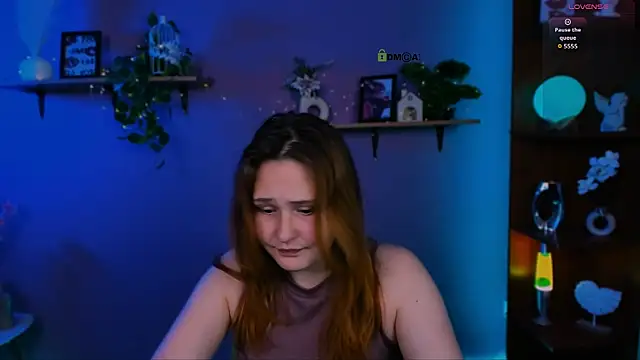 polly-cute online show from April 22, 2:52 am
