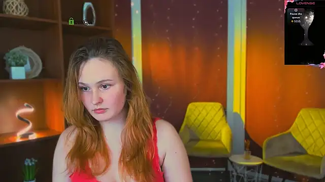 polly-cute online show from May 7, 7:39 pm