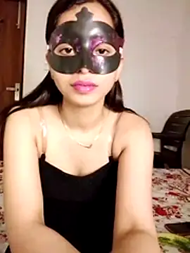 cute girl 29 online show from May 24, 7:02 pm