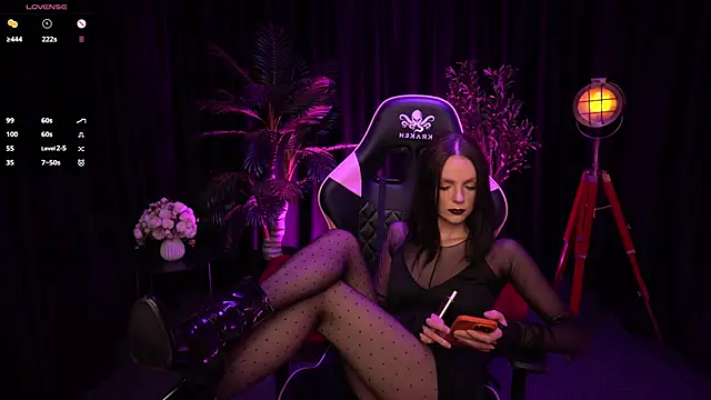 Wild Alice me online show from May 16, 3:33 pm