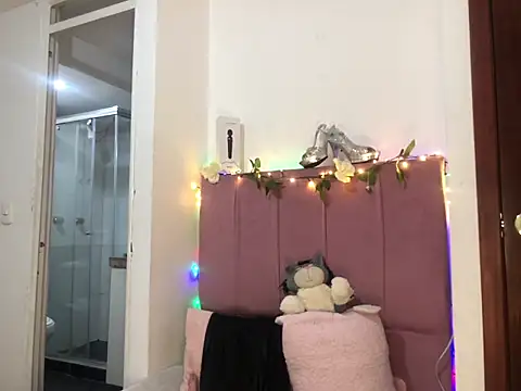 RebecaPalmer online show from February 20, 6:59 am