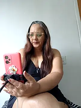 Noemipopi online show from May 17, 1:21 pm