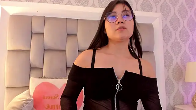 vero domplay online show from April 9, 6:30 am