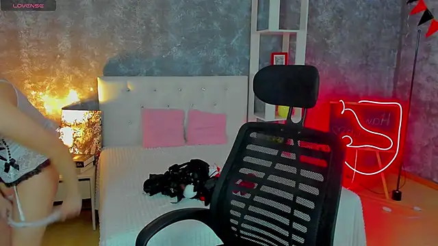 tina xx tina online show from April 7, 1:29 am