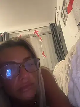 ScarlettGold  online show from June 24, 10:53 pm