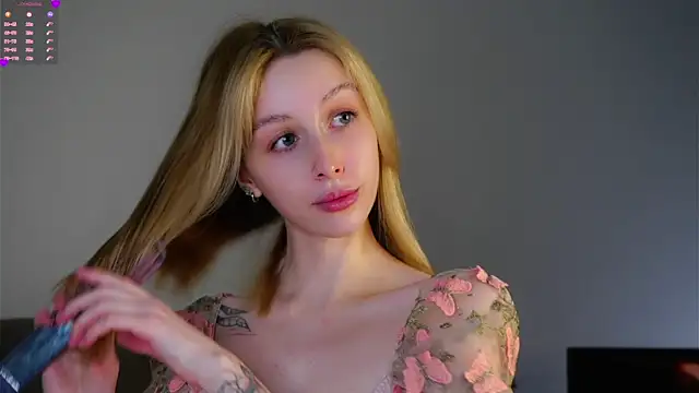 EugeniaEarl online show from May 24, 1:37 am