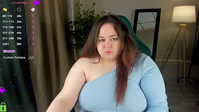 MoonlitAdele online show from May 18, 8:09 am