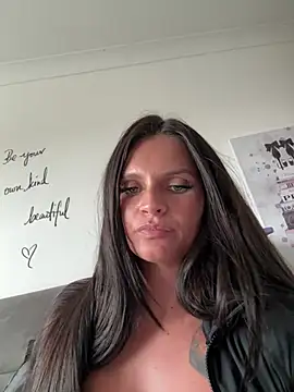 Destinylovex online show from March 4, 1:50 pm