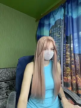 SophieBlackwood online show from May 20, 7:49 am