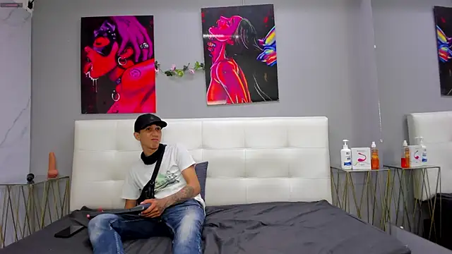 ahsly78Bryan online show from May 16, 7:57 pm
