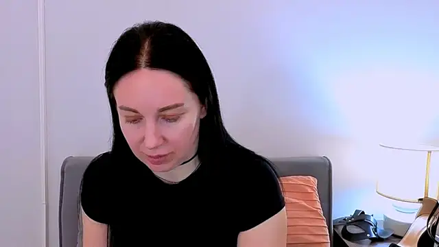 MiaFair online show from March 4, 4:24 pm