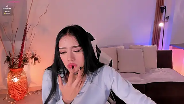 meganlake online show from April 8, 12:51 pm