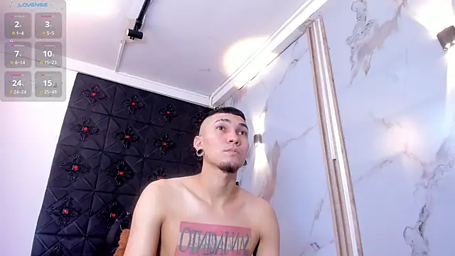 Logan and Reachel online show from March 27, 7:25 pm