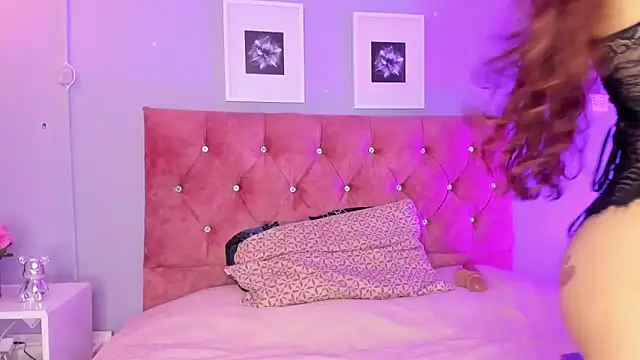 lilirousee online show from April 29, 7:08 pm