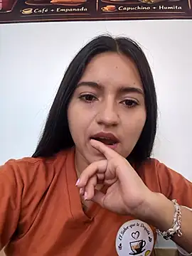 DulceCaroX online show from May 11, 12:29 pm