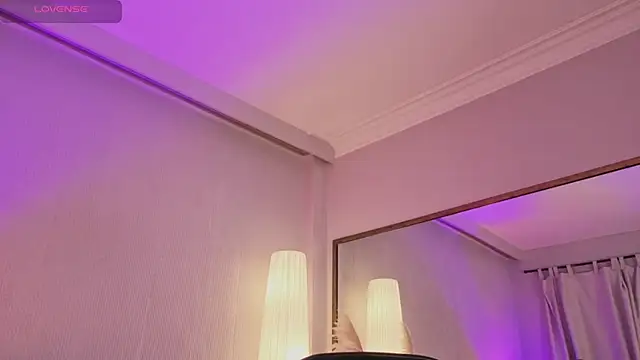 Stephany Harlot online show from May 5, 11:19 pm