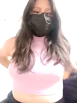 Rosyshadow online show from May 3, 6:33 pm