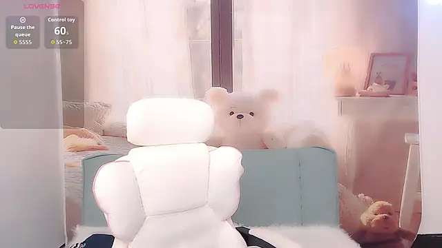 Luckmia333 online show from February 23, 4:57 am