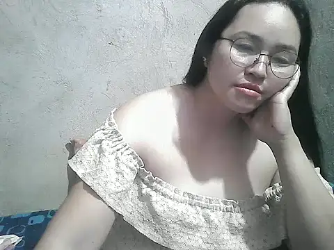 wildchinita00 online show from May 30, 11:43 pm
