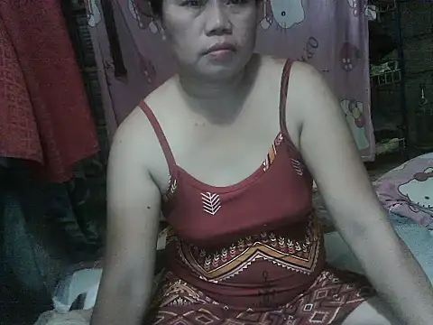 lovelypinay00 online show from May 13, 5:46 am