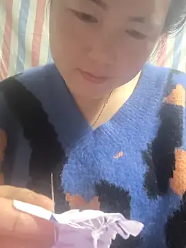 MayEva ly online show from March 12, 2:03 am