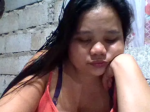sweetlyn31 online show from May 8, 12:30 pm