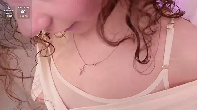 Scarlet Muse  online show from May 22, 11:19 am