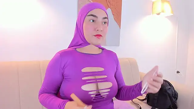 Malika Noor online show from May 10, 3:36 pm