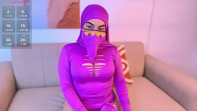 Malika Noor online show from February 23, 1:54 pm