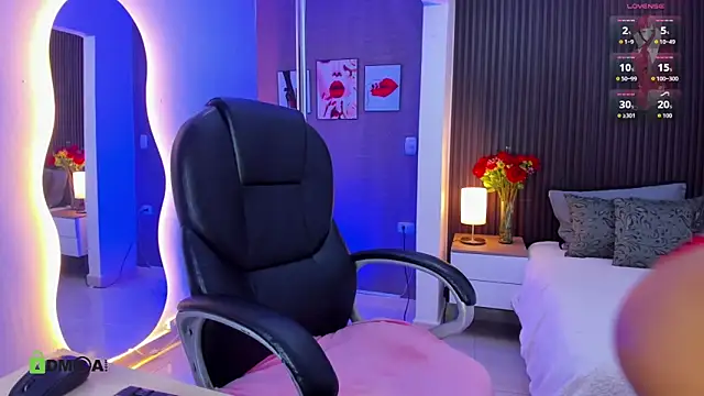 Tiphanysalvatore online show from April 6, 4:46 am