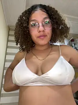 KendyLove  online show from May 23, 6:01 am